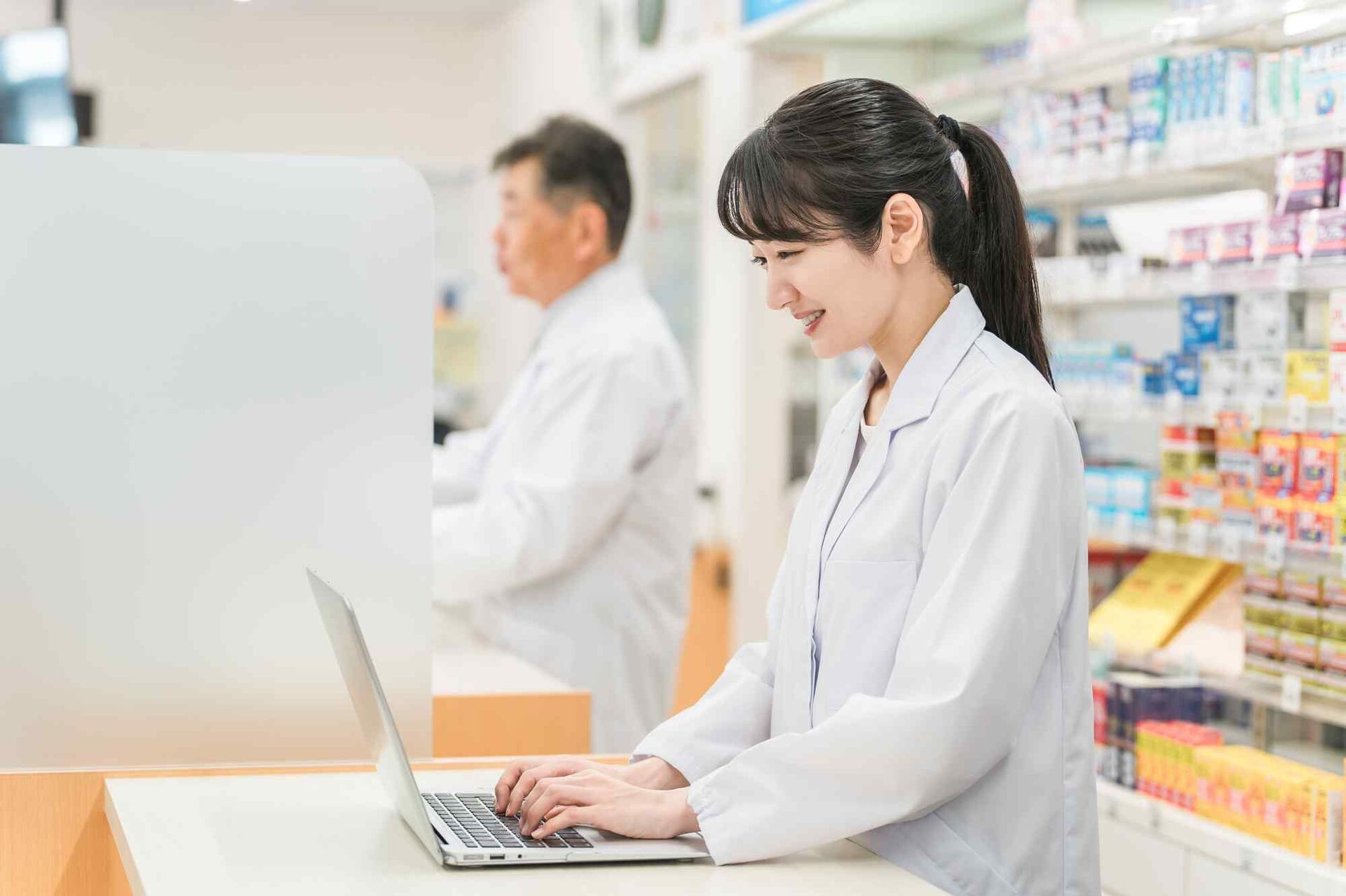薬局から受付・確認の連絡が届く